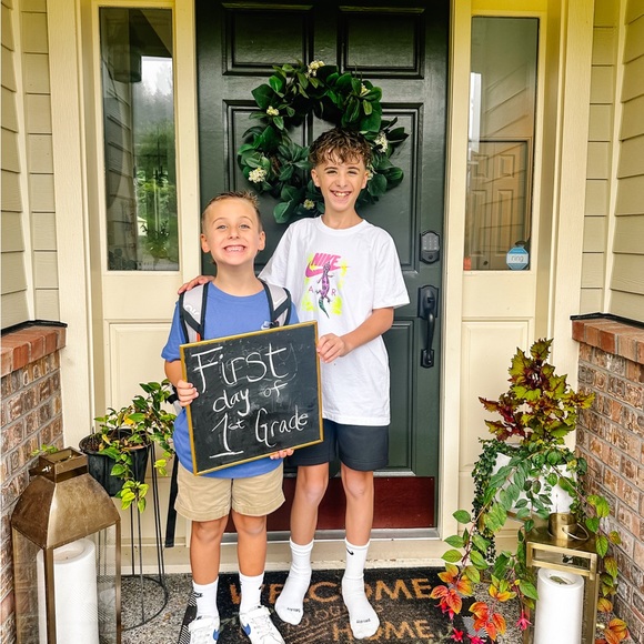 Meet your Posher, Susie - Picture 2 of 5